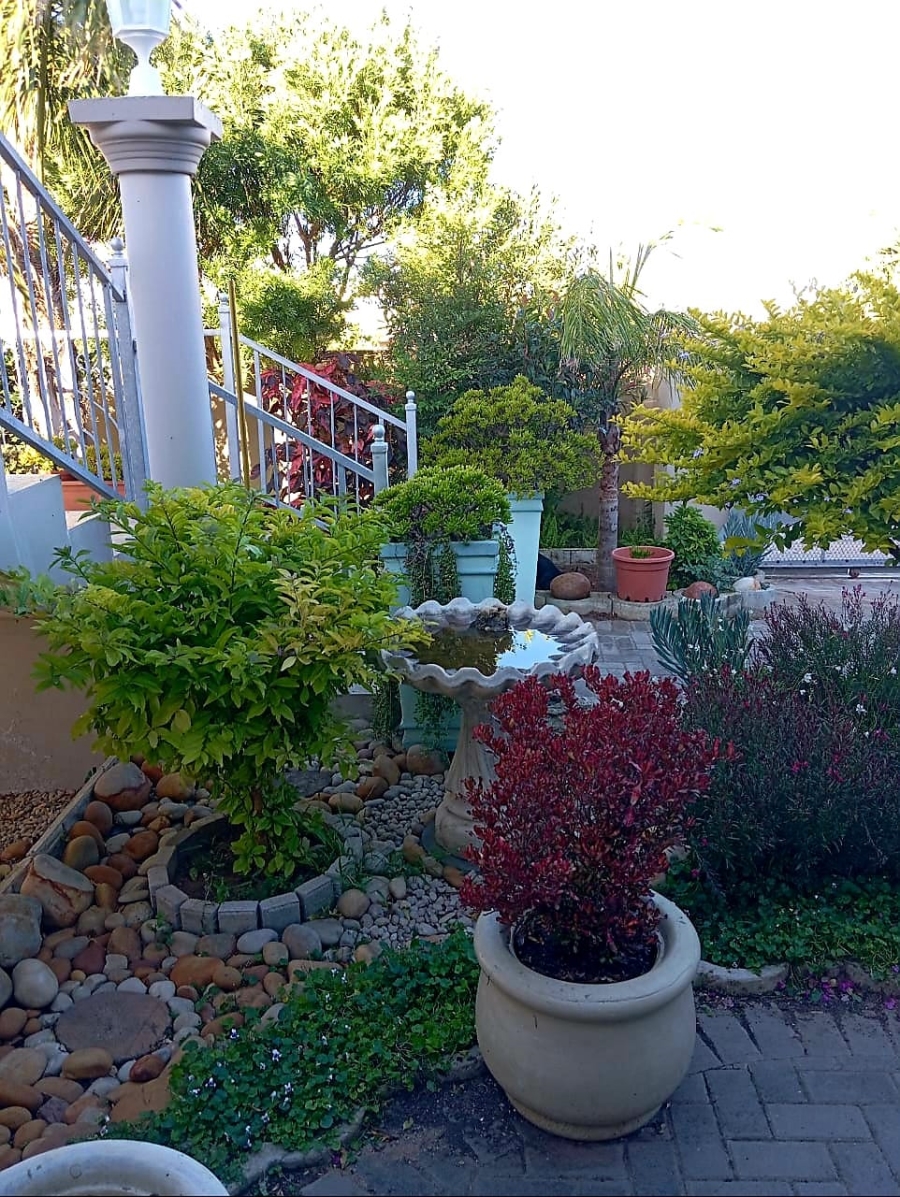 4 Bedroom Property for Sale in Wavecrest Eastern Cape